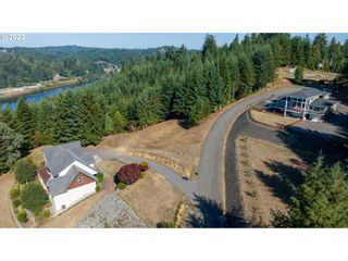 0 Silver Rd, Coos Bay, OR 97420