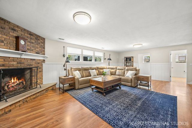 9 Notre Dame Drive, Naperville, IL 60540