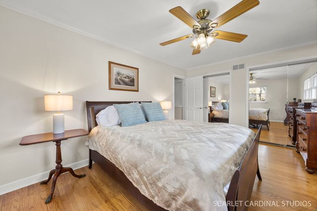 9 Notre Dame Drive, Naperville, IL 60540