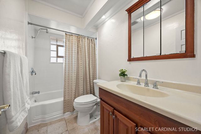 9 Notre Dame Drive, Naperville, IL 60540