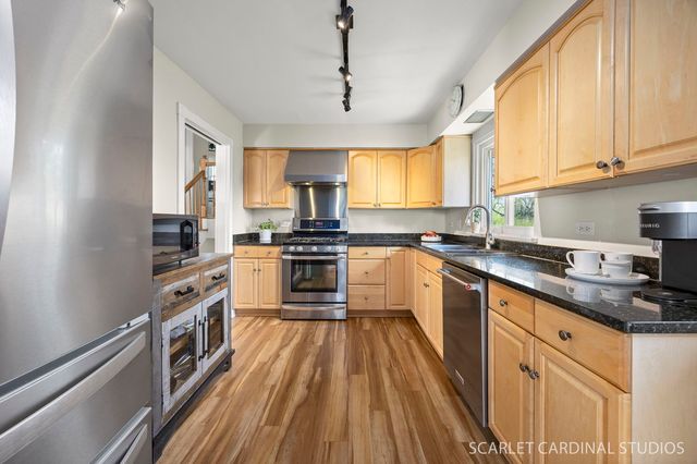 9 Notre Dame Drive, Naperville, IL 60540