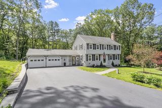 40 Abbott Lane, Chelmsford, MA 01824