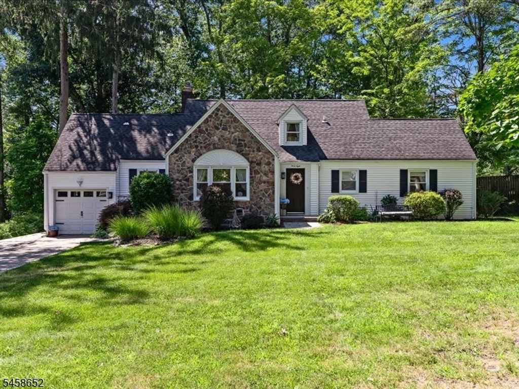 48 Lakeview Dr, Morris Plains Boro, NJ 07950 — photo 2