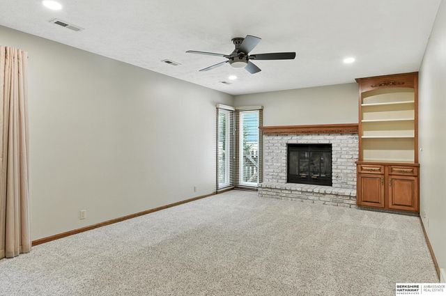 7320 S 140 Avenue, Omaha, NE 68138