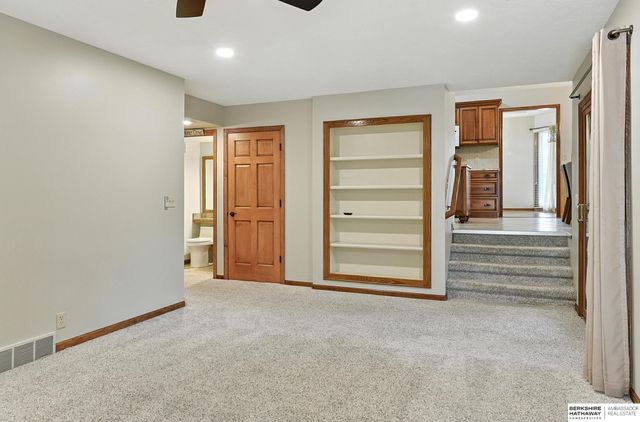 7320 S 140 Avenue, Omaha, NE 68138