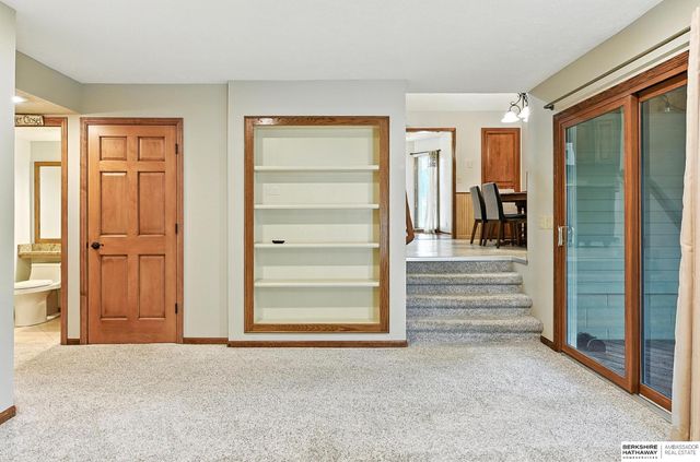 7320 S 140 Avenue, Omaha, NE 68138