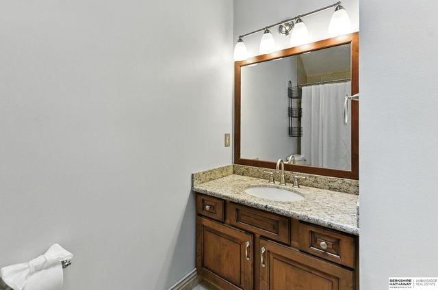 7320 S 140 Avenue, Omaha, NE 68138