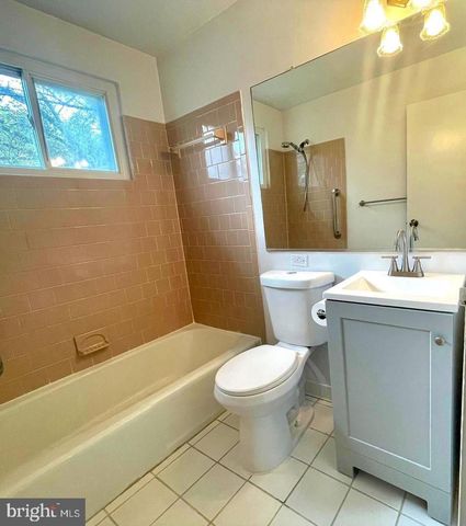 5028 ROSELD CT, Oxon Hill, MD 20745