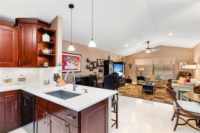 6660 NW 75th Place, Parkland, FL 33067