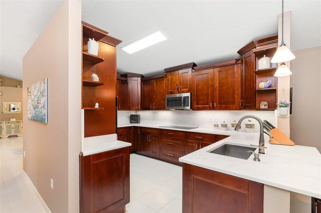 6660 NW 75th Place, Parkland, FL 33067