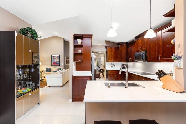 6660 NW 75th Place, Parkland, FL 33067