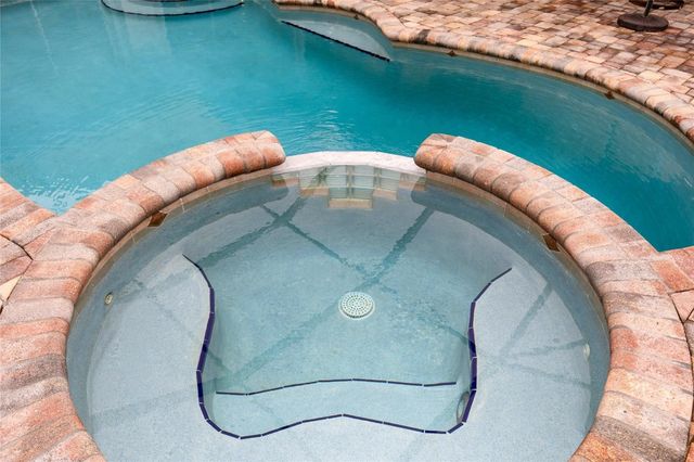 6660 NW 75th Place, Parkland, FL 33067