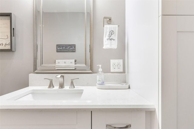 6660 NW 75th Place, Parkland, FL 33067