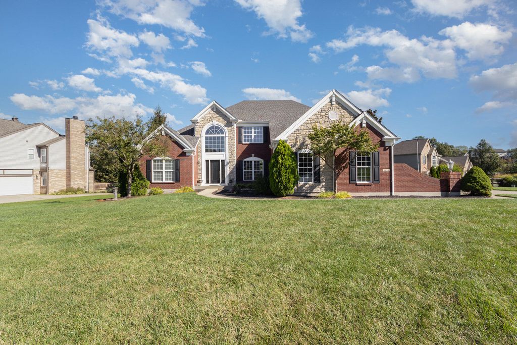 1834 Knollmont Drive, Florence, KY 41042