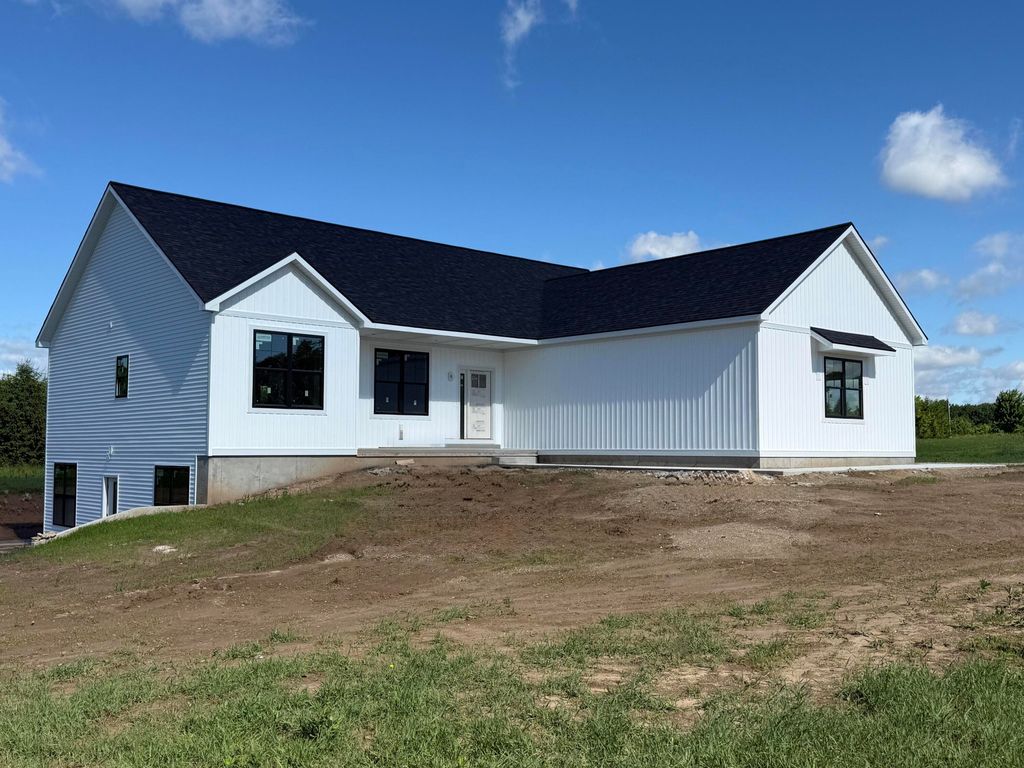 1350 Riggle Road, Easton Twp, MI 48881