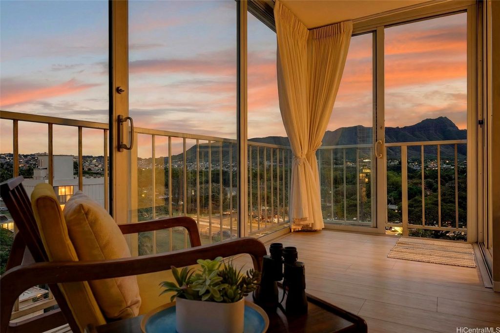 2575 Kuhio Avenue 904, Honolulu, HI 96815