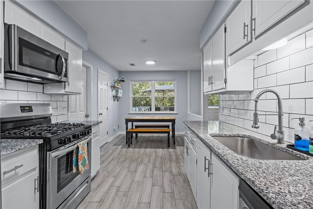 209 Deerwood Road, Savannah, GA 31410