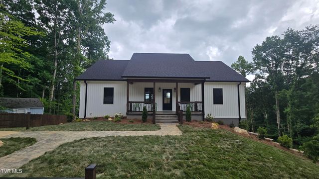 122 Five Oaks Drive, Johnson City, TN 37604