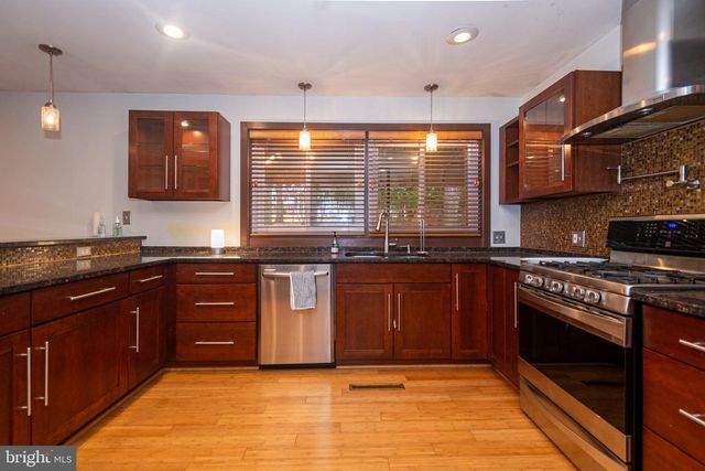 2127 FERNGLEN WAY, Catonsville, MD 21228
