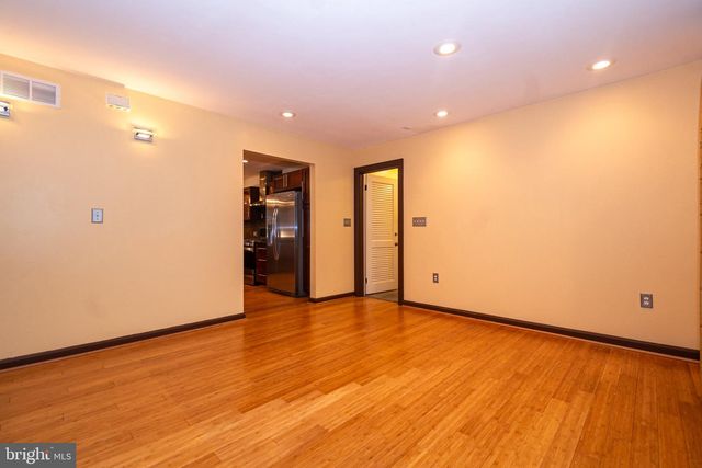 2127 FERNGLEN WAY, Catonsville, MD 21228