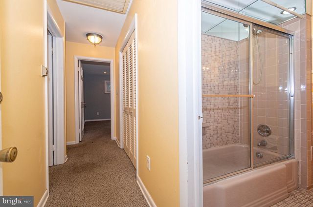 2127 FERNGLEN WAY, Catonsville, MD 21228