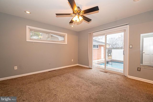 2127 FERNGLEN WAY, Catonsville, MD 21228