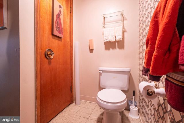 2127 FERNGLEN WAY, Catonsville, MD 21228