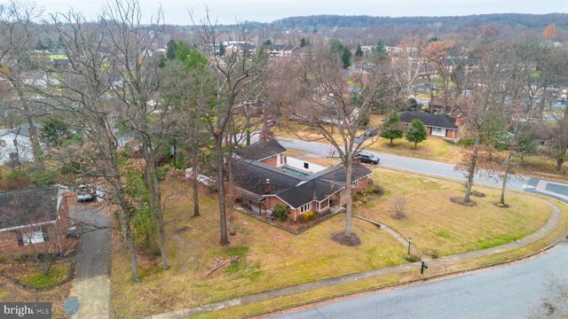 2127 FERNGLEN WAY, Catonsville, MD 21228
