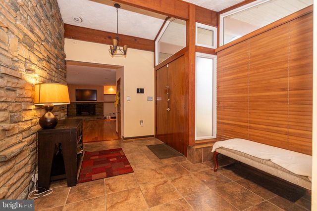 2127 FERNGLEN WAY, Catonsville, MD 21228