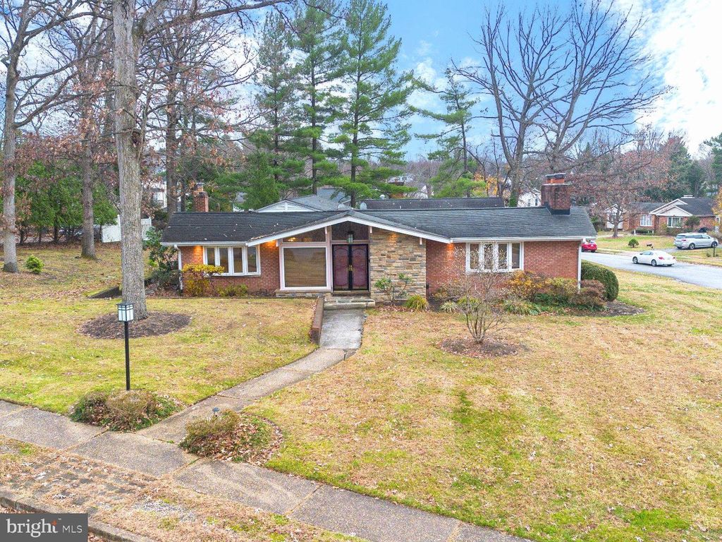 2127 FERNGLEN WAY, Catonsville, MD 21228