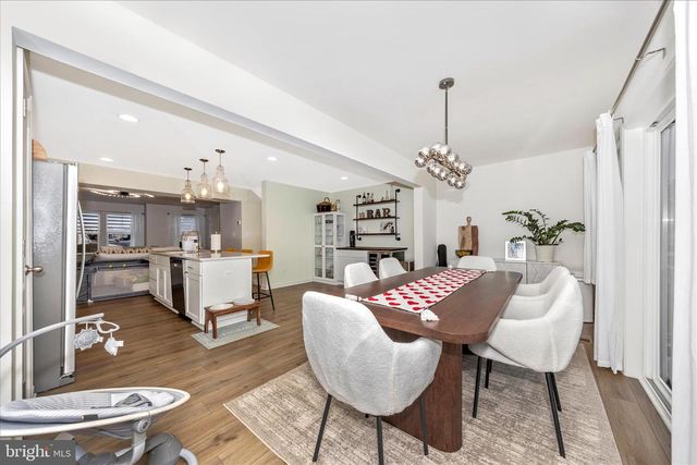 11 CLIFTON MANOR, Falling Waters, WV 25419