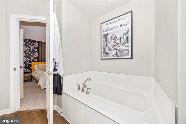 11 CLIFTON MANOR, Falling Waters, WV 25419