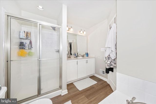 11 CLIFTON MANOR, Falling Waters, WV 25419