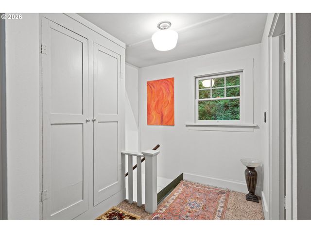 6637 Nw SAINT HELENS Rd, Portland, OR 97210