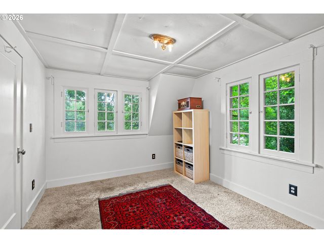 6637 Nw SAINT HELENS Rd, Portland, OR 97210