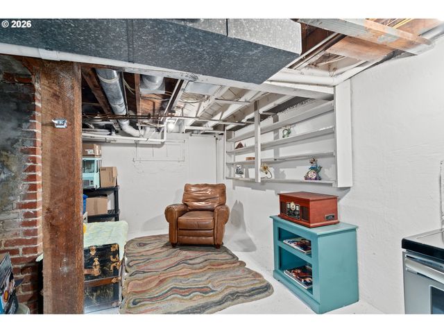 6637 Nw SAINT HELENS Rd, Portland, OR 97210