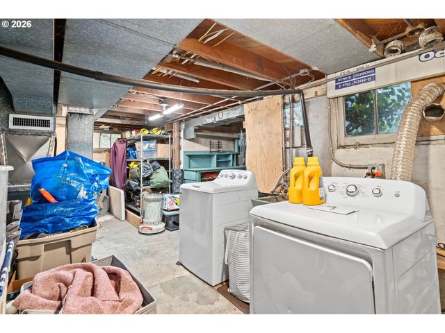 6637 Nw SAINT HELENS Rd, Portland, OR 97210