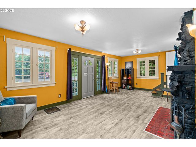6637 Nw SAINT HELENS Rd, Portland, OR 97210