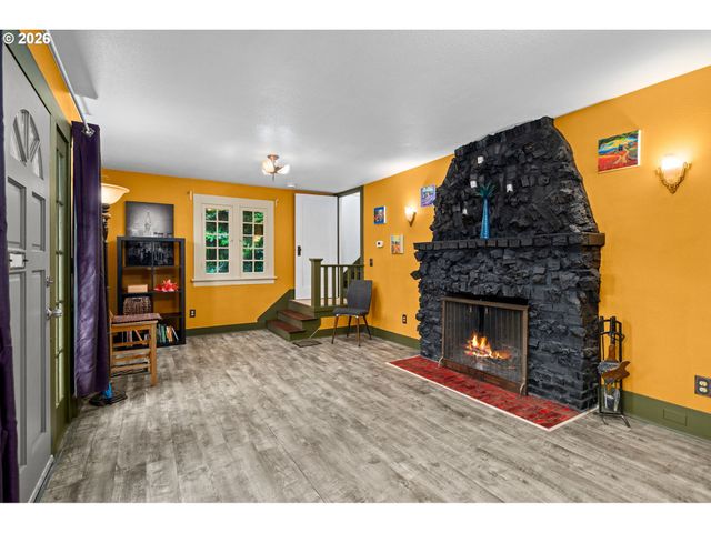 6637 Nw SAINT HELENS Rd, Portland, OR 97210
