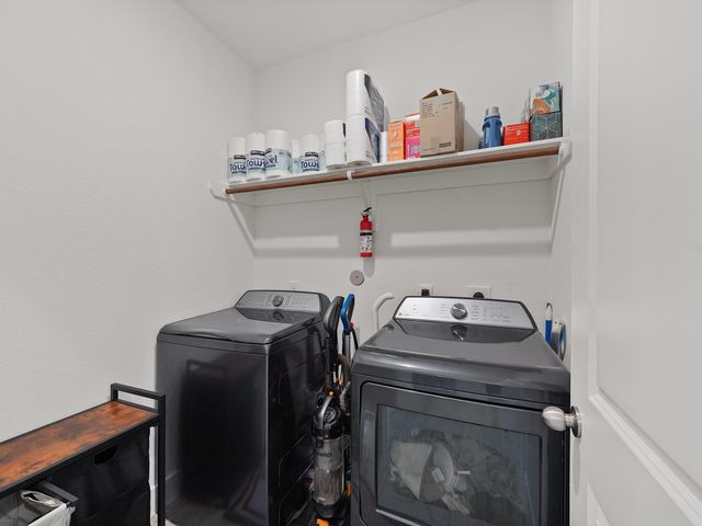 9 Alyssa Palms Drive, Manvel, TX 77578