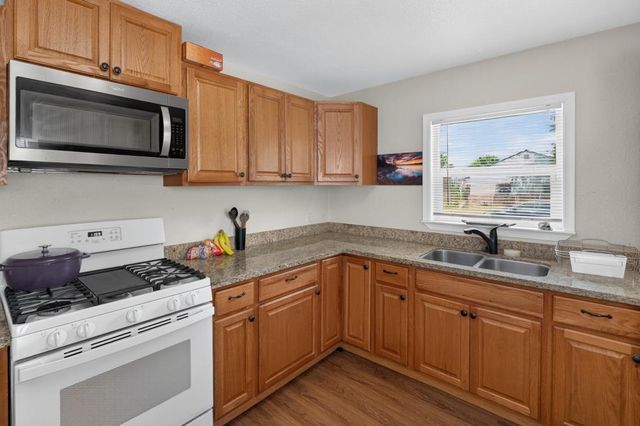 2080 Middlefield Ave, Stockton, CA 95204