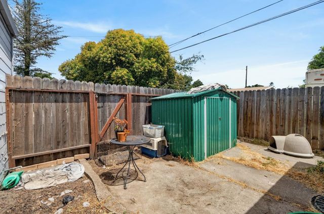 2080 Middlefield Ave, Stockton, CA 95204