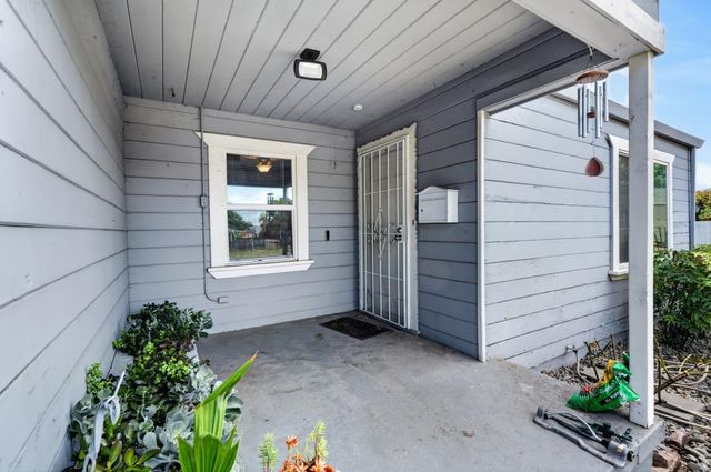 2080 Middlefield Ave, Stockton, CA 95204