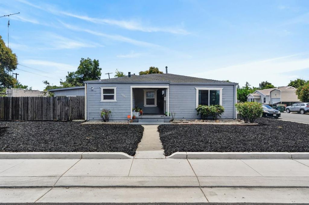 2080 Middlefield Ave, Stockton, CA 95204