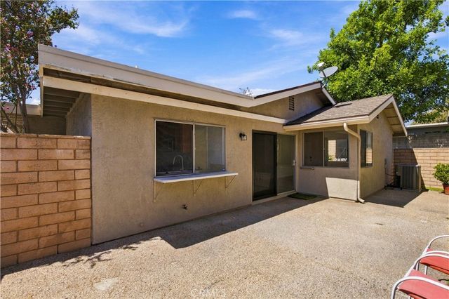1682 carmel cir w, Upland, CA 91784