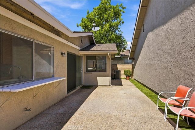1682 carmel cir w, Upland, CA 91784