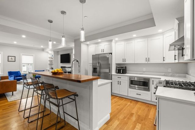 472 Main St C, Stoneham, MA 02180