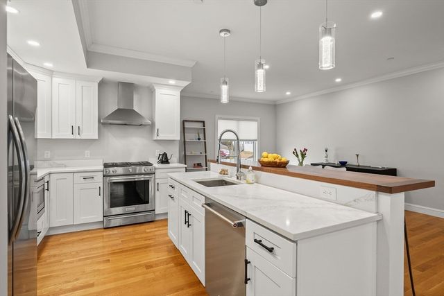 472 Main St C, Stoneham, MA 02180