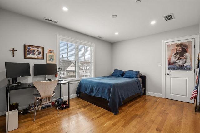 472 Main St C, Stoneham, MA 02180