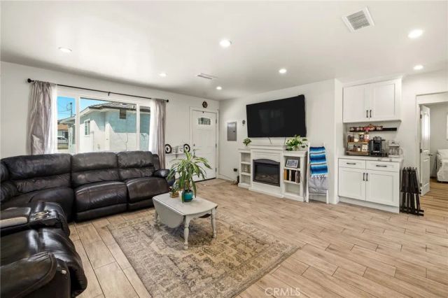 1532 W 221st Street, Torrance, CA 90501